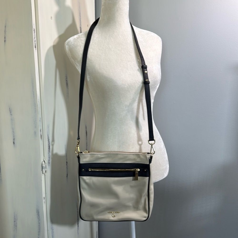 Michael Kors Nylon Crossbody Bag Cream Black Gold Hardware Travel Purse - Picture 2 of 12
